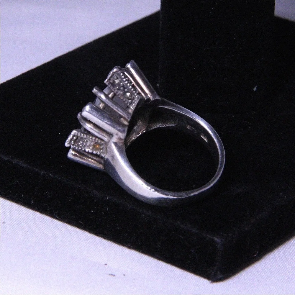 Vintage Sterling‎ Silver 925 Oval Clear Stone Marcasite Statement Ring Size 7.5
